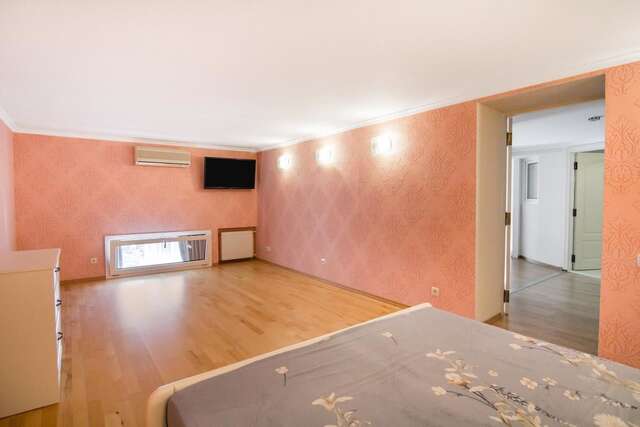 Апартаменты Deribasivska Apartment With Spa Bath Одесса-17